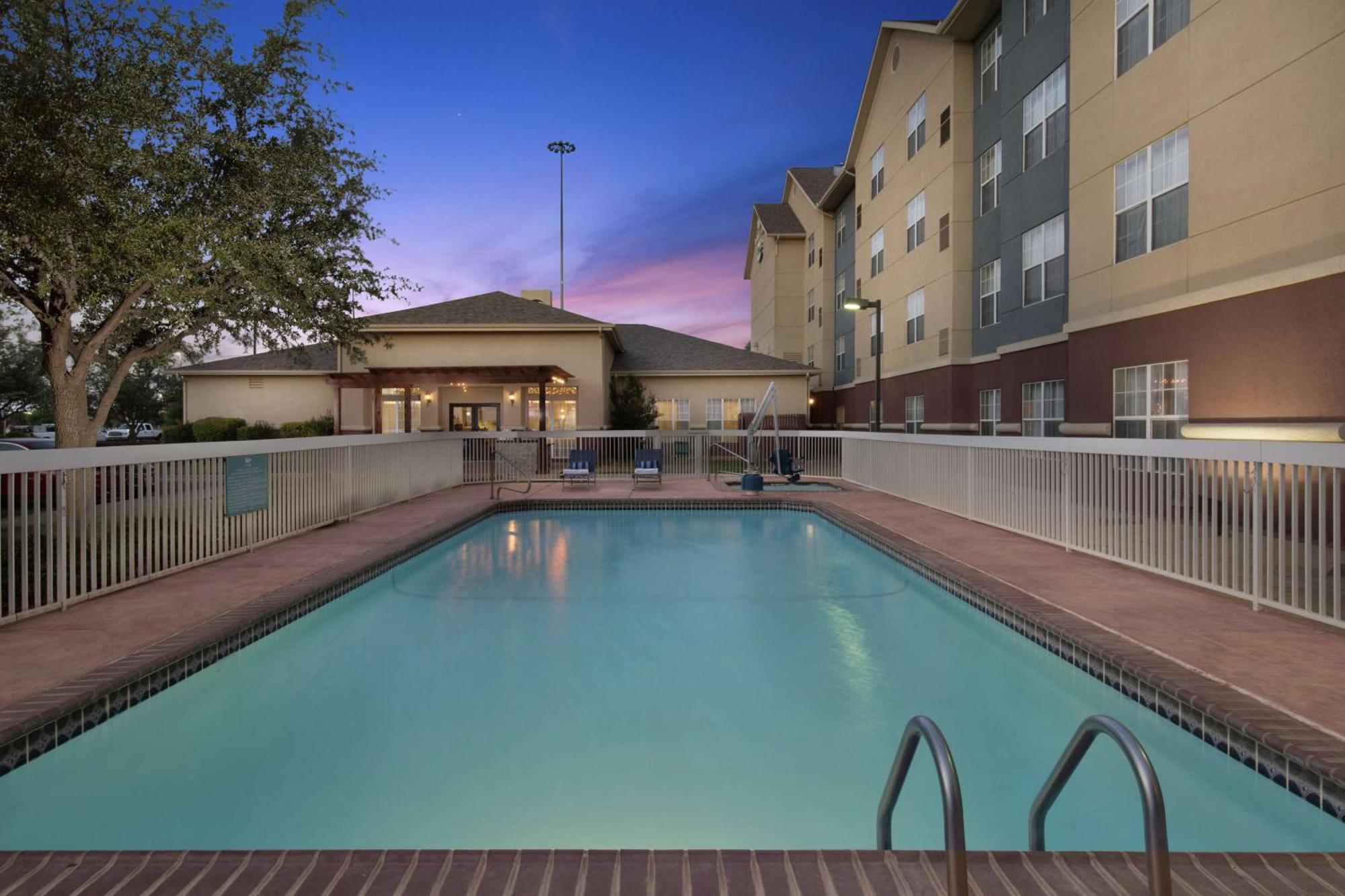 Homewood Suites By Hilton Lubbock Esterno foto