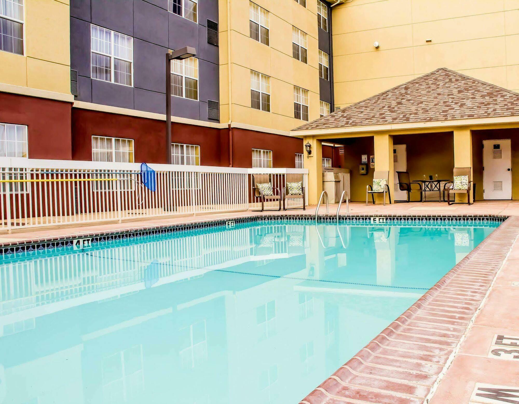 Homewood Suites By Hilton Lubbock Esterno foto